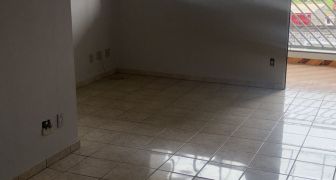 Uma casa com 3 dormitórios LO 141